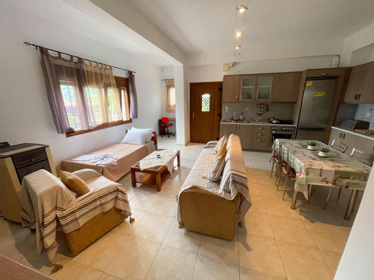 Efi'S Guest House Áyios Dhimítrios Zewnętrze zdjęcie
