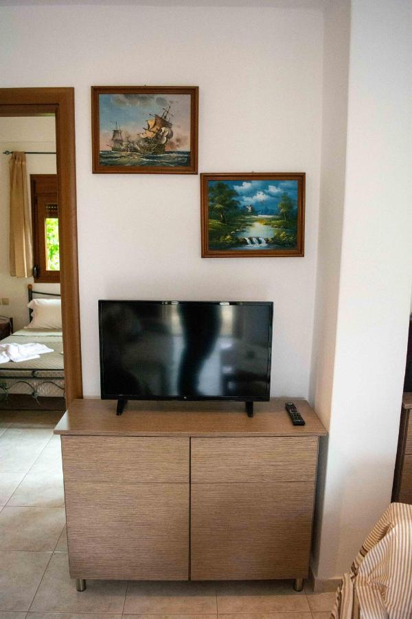 Efi'S Guest House Áyios Dhimítrios Zewnętrze zdjęcie