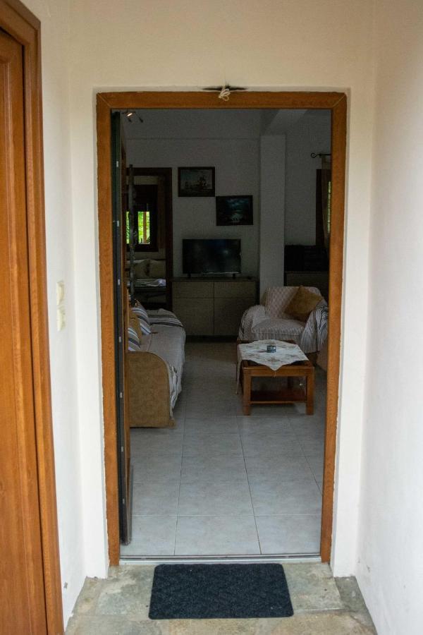 Efi'S Guest House Áyios Dhimítrios Zewnętrze zdjęcie